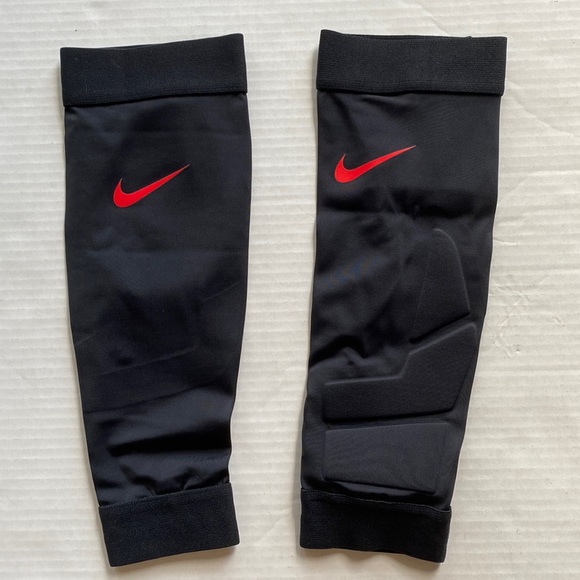 Nike Other Nike Padded Arm Sleeve Size Adult Unisex Medium Poshmark